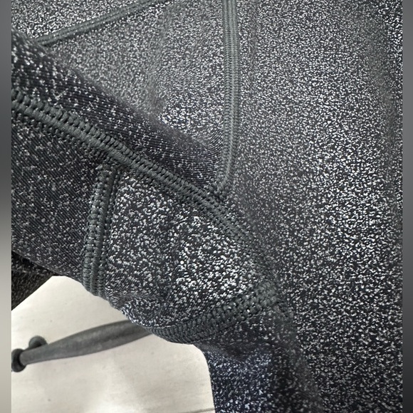 Lululemon Train Times 7/8 Pant *25"
Luminosity Foil Print Black Silver / Black - Picture 5 of 12